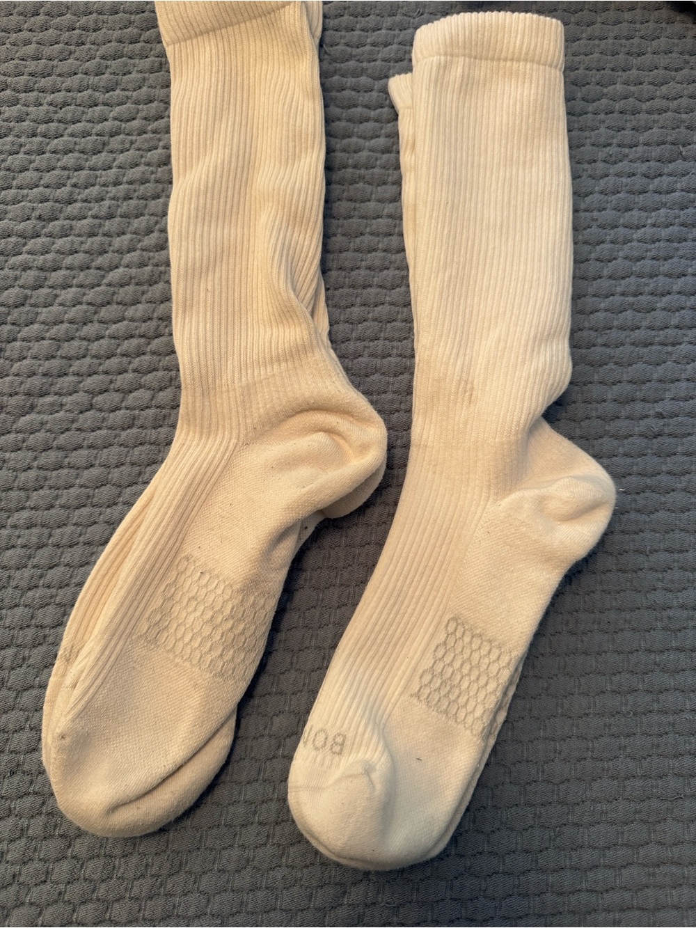 📌Bombas Large Ribbed Crew Socks in Cream